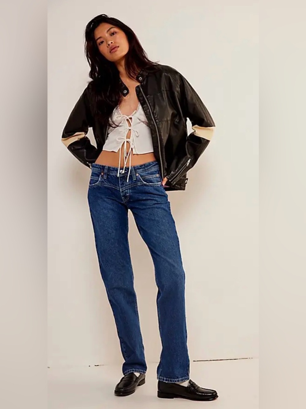 Free People We The Free Shelby Low-Rise Boyfriend Jeans. Size 26
